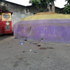 En el lugar quedaron las manchas de sangre luego del asesinato.