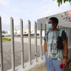 Eduardo González viajó a Guayaquil para llevarse los restos de su hijo, Édison González.