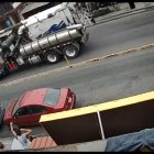 Los testigos intentaron llamar la atención del conductor, pero él no los habría notado.