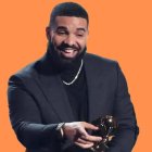 Mujer demanda a Drake por ají en un preservativo.