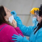 El organismo señala que la única manera de detener la propagación de la enfermedad es a través de la vacunación masiva.