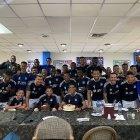 Una torta para el cumpleañero José Cevallos en Emelec.