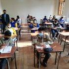 Retorno. Estudiantes vuelven a las aulas en Quito. Al colegio Mejía acudieron desde temprano.