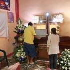 Los restos de Alejandro Ruiz Zambrano son velados en la casa de sus parientes.