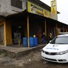 El fallecido sería es uno de los causantes del robo al local. La Policía realiza las investigaciones para identificar a las otras personas que participaron en el hecho”.