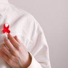 Descubren variante del VIH más virulenta.