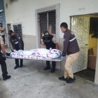 En las calles Ximena y Julian Coronel un hombre aparentemente drogado se suicido dentro de su domicilio.