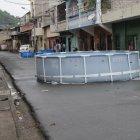 Cerca del vehículo blanco fue atacado a tiros el ciudadano extranjero.