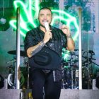 Jessie Uribe se pegó tremendo espectáculo. Los asistentes vibraron con sus canciones.