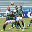 En todas las fotografías del torneo de la LigaPro, que envía la agencia API se visualizan montajes de publicidades.