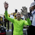 El portero costarricense Keylor Navas un crack de la solidaridad y la fe.