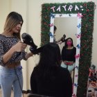 Tayra debió aprender estilismo después que su sueño de ser decoradora de interiores se esfumara.