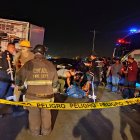 El cuerpo sin vida del ciudadano fue colocado sobre la calzada.