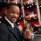 Los Óscar adelantan para el viernes reunión para fijar castigo de Will Smith