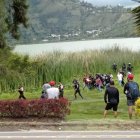 Agentes de la Policía Nacional capturan a uno de los supuestos involucrados en el hecho violento del miércoles 20 de abril.