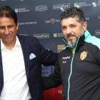 José Francisco Cevallos (i), expresidente de Barcelona, fue quien contrató a Leonardo Ramos.