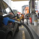El precio de la gasolina súper ha subido en los últimos meses debido al mayor costo del barril de petróleo