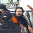 López (en medio) permanece en una cárcel de Riobamba, en la provincia de Chimborazo, desde 2021.