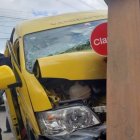 Un equipo del Cuerpo de Bomberos atiende la emergencia.