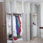 Estas prendas se habrían observado dentro del inmueble donde la Policía Nacional aseguró haber encontrado drogas.