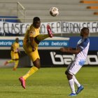 Jhon Jairo Cifuente (i) militó hasta la primera etapa de la LigaPro en Delfín.