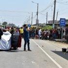 Los hermanos Kutaitong Mendoza se movilizaban en el auto color concho de vino, pero les cerraron el paso.