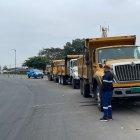 Hay 29 volquetas con material pétreo, al pie de los viaductos, así como 262 agentes.