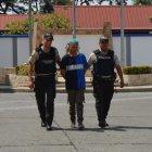 El detenido registra dos antecedentes penales, según informó el jefe policial de la zona 8.