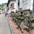 Personal militar resguarda el Centro Histórico de Quito y las cercanías del Palacio de Carondelet.
