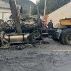 El enfrentamiento ocasionó daños en ambas partes.