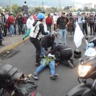 Algunos manifestantes resultaron heridos luego de la represión policial.