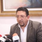 Además de esta convocatoria, existe otra para el pleno de la Asamblea Nacional para conocer y resolver el pedido de destitución solicitado por la bancada de UNES.