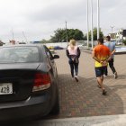 Tres personas fueron detenidas por estar presuntamente vinculadas a un robo.