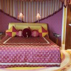 Una de las camas de la Suite Royal del Burj Al Arab de Dubái.