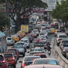 de Las Américas, en Guayaquil, la presencia de los agentes de tránsito es nula. Allí, el congestionamiento es diario pasadas las 18:00.