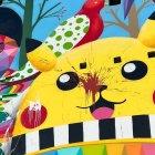 Al Pikachu del mural le lanzaron pintura. Lo dejaron con la ‘ñata’ colorada.