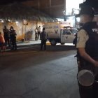 Los hombres fueron sorprendidos cuando libaban en un salón de juegos de azar.