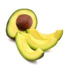 Se recomienda consumir 1/4 parte de un aguacate.