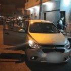 El estallido ocasionó daños en una casa y un vehículo. Para lograr la captura, hubo persecución.