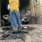 El dueño del taller presume que se trata de un atentado por parte de un usurero al que prestó dinero para invertir en su negocio.