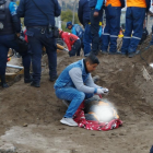 Según los voceros, sí se cumplieron con las normas de seguridad, pero la inestabilidad del suelo provocó un derrumbe que sepultó a los trabajadores.