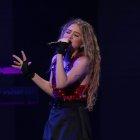 La cantautora ecuatoriana encendió al público que esperaba a Carlos Vives está noche.