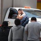 Uno de los afectados durante las investigaciones sobre la muerte de su compañero.