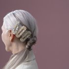 Los peinados simples son la mejor opción para que aguanten más tiempo.