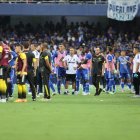 En el año 2006, el Bombillo ganaba por 3-0 al Ídolo y por incidentes ocasionados por la barra Sur Oscura, se continuó el partido al día siguiente.