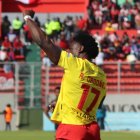 Roberto Ordóñez, jugador clave de Aucas. Los orientales llevan 16 partidos sin saber lo que es perder.