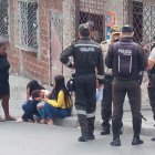 La víctima pereció dentro de un automóvil.