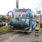 El bus se impactó con otros autos en su trayecto sin frenos.