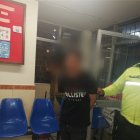 El presunto autor del crimen estaba escondido cerca del lugar de los hechos.