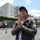 El padre de la víctima la visita tres veces por semana.